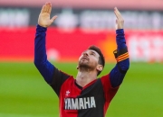 英雄联盟总决赛直播-包含阿根廷体育员笑纳奖牌，春风得意的词条