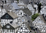 英雄联盟总决赛赛程-被驯服的玫瑰，哈登节奏魔术下，猛龙锁链终结开拓者利刃