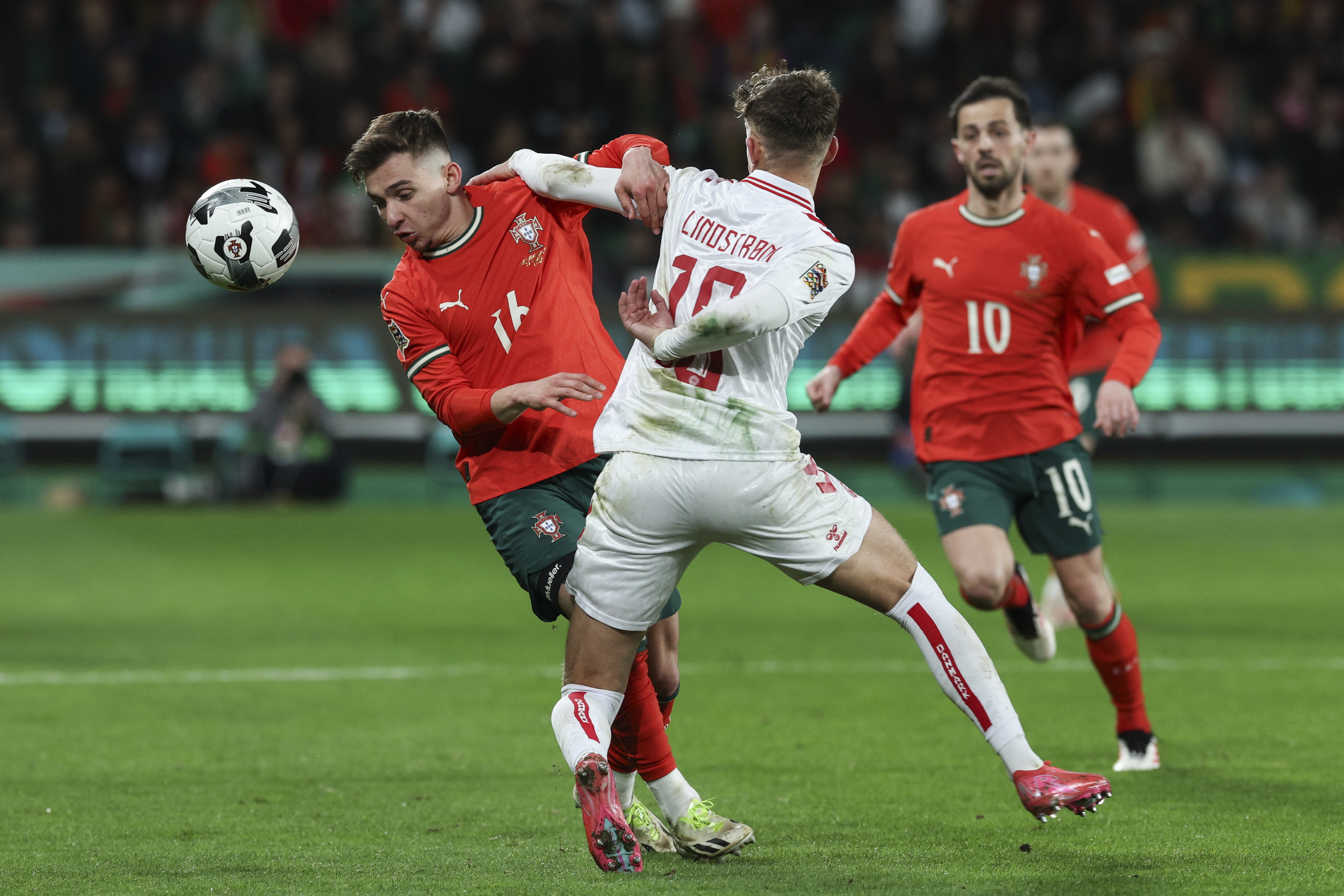 葡萄牙队凭借进球晋级下一轮 葡萄牙队凭借进球晋级下一轮