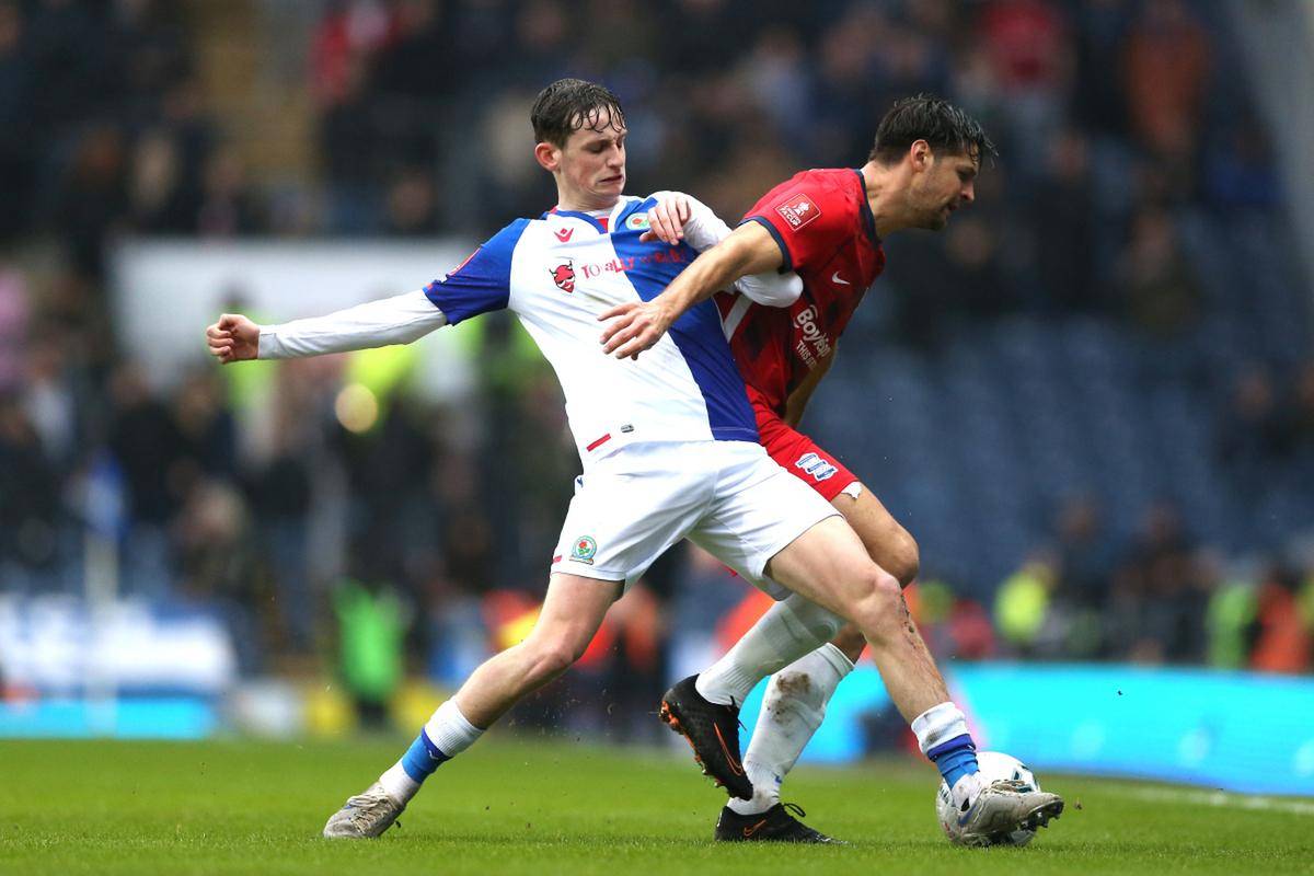 斯旺西主场大胜,击败卢顿城 斯旺西主场大胜,击败卢顿城