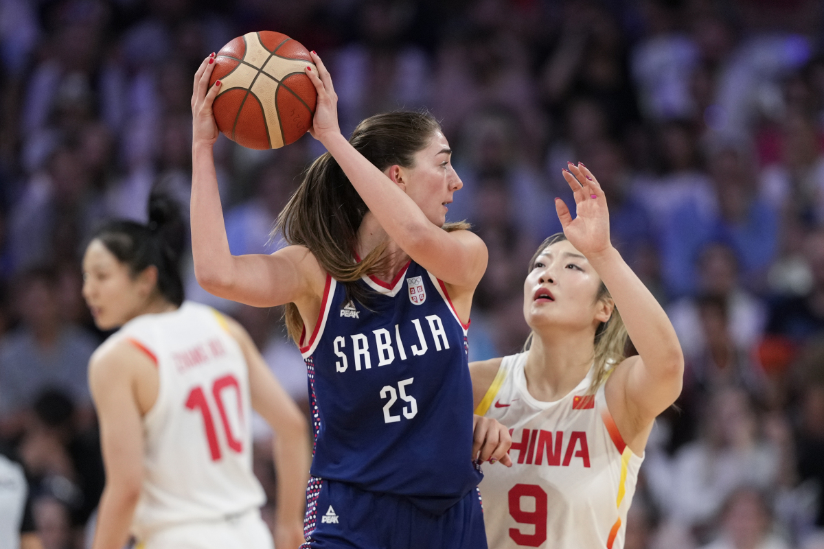 塞尔维亚女篮大胜,成功晋级半决赛 塞尔维亚女篮大胜,成功晋级半决赛