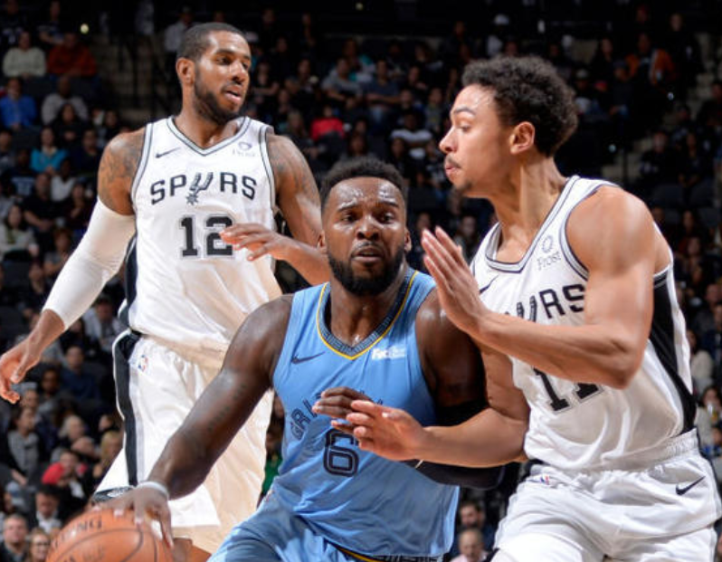 凯尔特人横扫马刺,郭艾伦关键制胜 凯尔特人横扫马刺,郭艾伦关键制胜