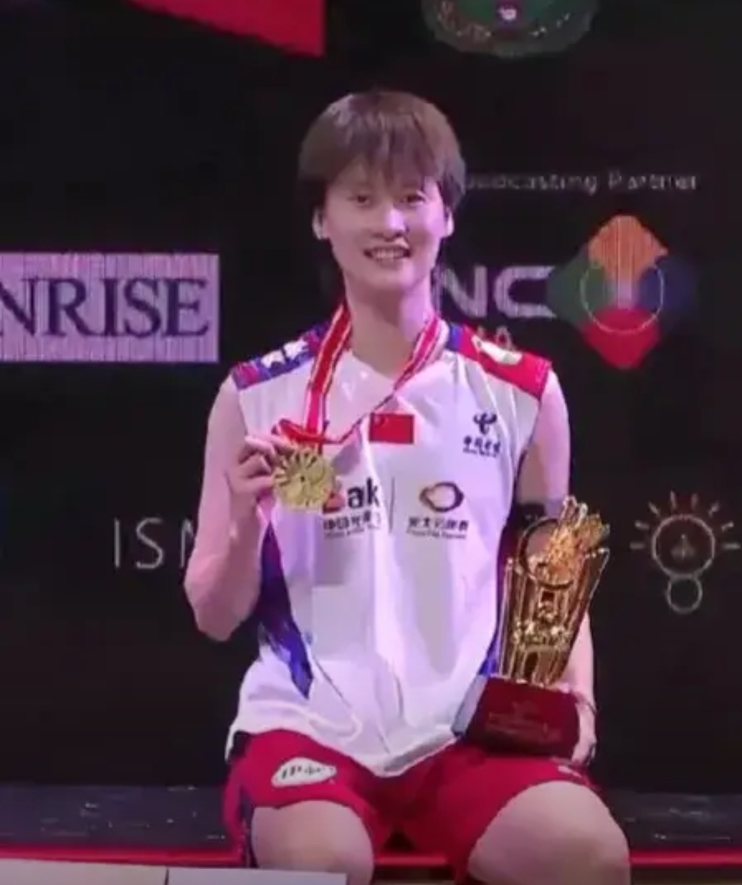 泰国队鏖战印度队,陈雨菲带队取胜 泰国队鏖战印度队,陈雨菲带队取胜