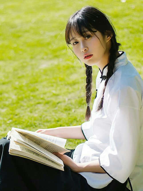 非洲狂想曲,当喀麦隆的野性遇见希腊的古老,苏亚雷斯在暗夜中接管棋局