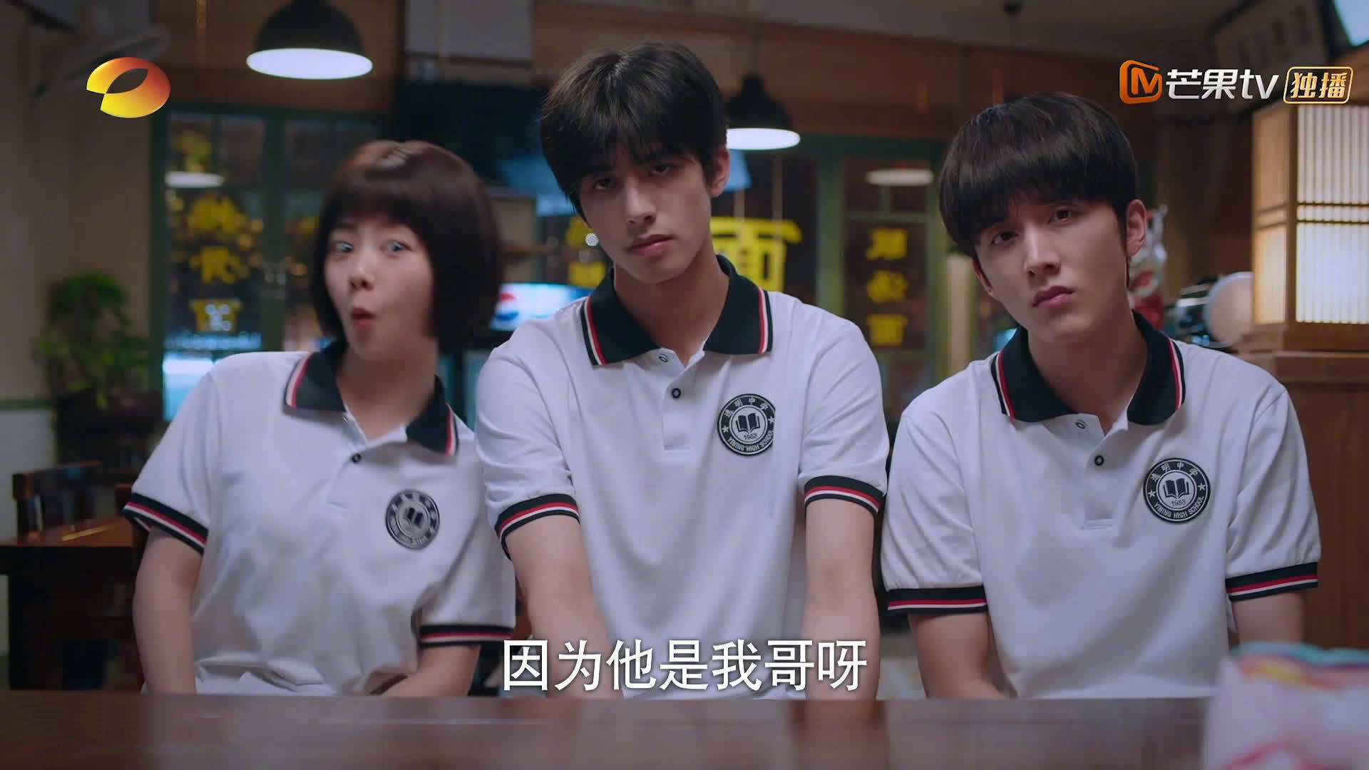 较量时刻，从西班牙的殿堂到非洲的崛起，足球永恒的是凝视与超越