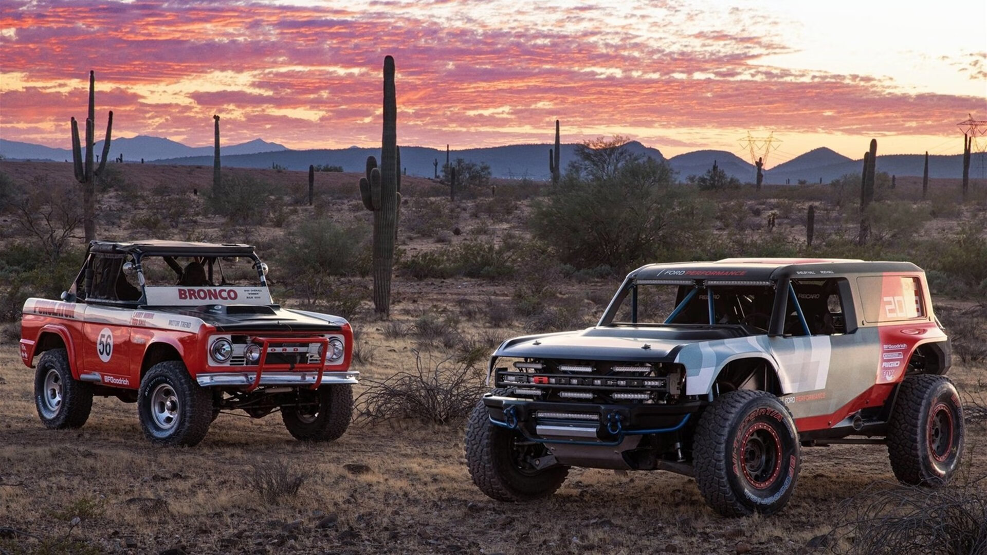 弗拉霍维奇梅开二度引爆全场，那不勒斯友谊赛3-0强势拿下几内亚