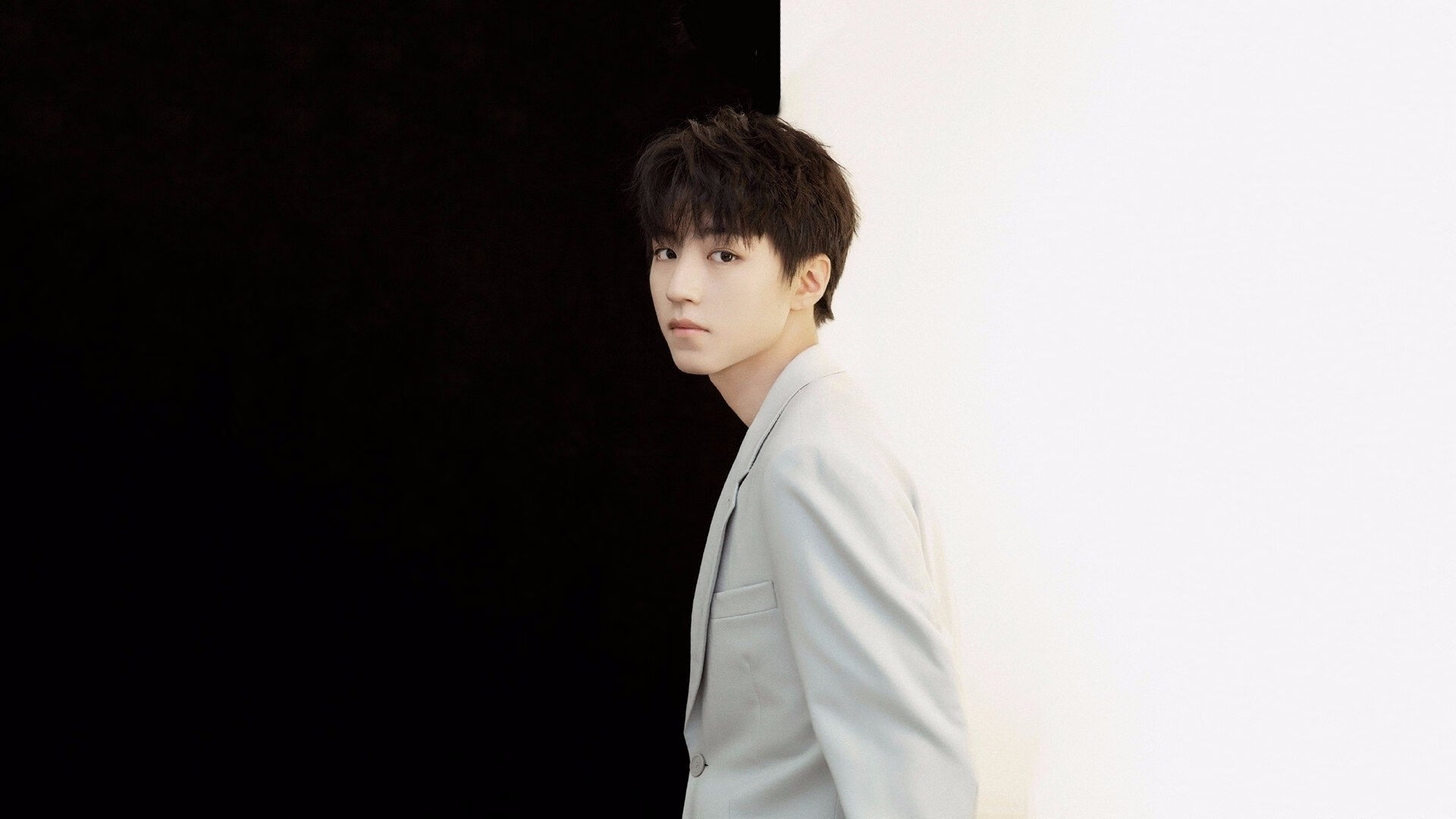 东决关键战，拉亚神勇接管，曼城力斩克罗地亚晋级