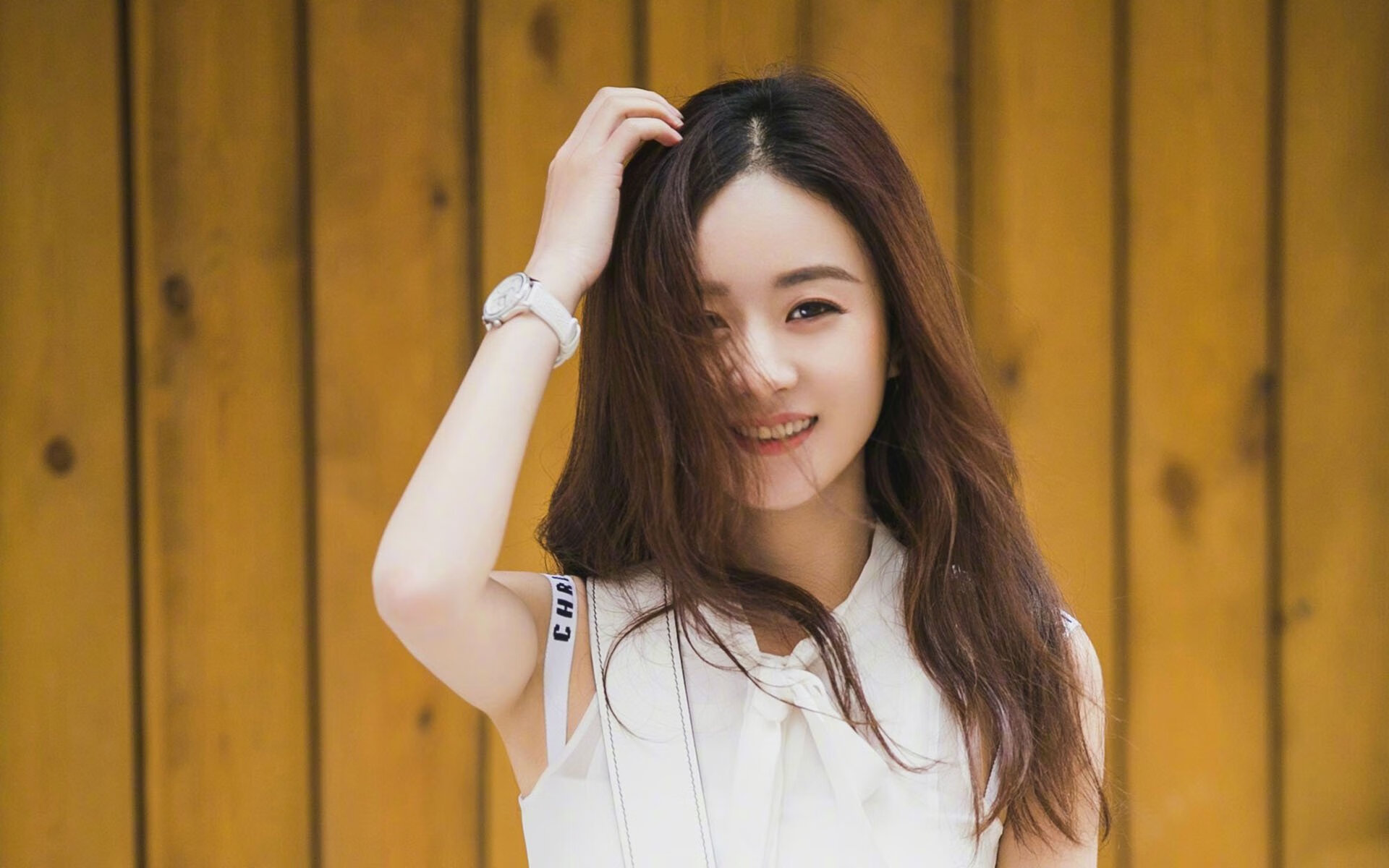 当库尔图瓦站在三分线，NBA季后赛之夜的跨界统治